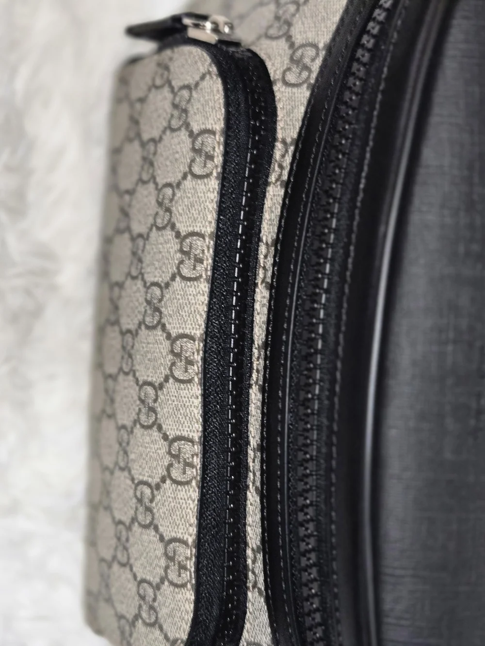 Gucci Beige GG Supreme Canvas Belt Bag